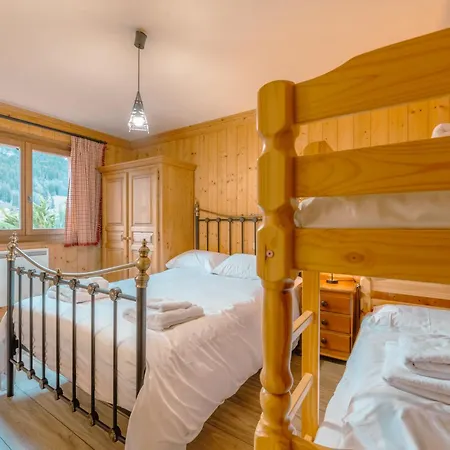 Chalet Amitie Near Supervised Lake, 100 M Slopes, Multi-activity Pass Free *